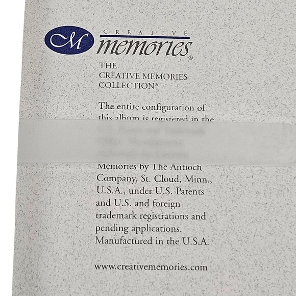 Creative Memories Album Periwinkle 12 x 12 With 30 White Pages and Protectors - Picture 10 of 10